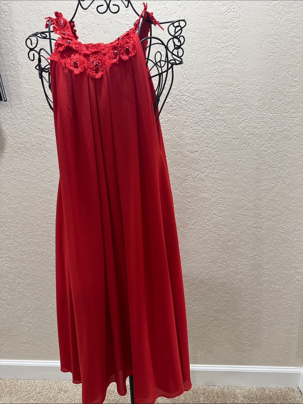 Badgley Mischka Red Sleeveless Maxi with Floral Crochet Yoke